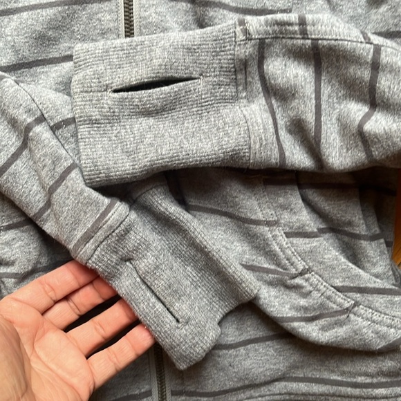 Lululemon Movement Jacket size 6 - Picture 6 of 11